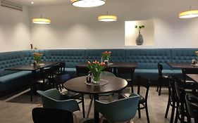 Jimmy Altheim --Restaurant open--